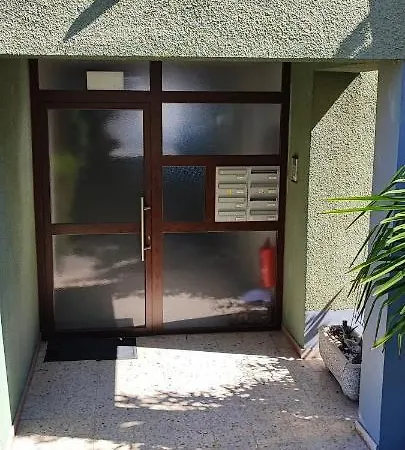 Vista Apartment *