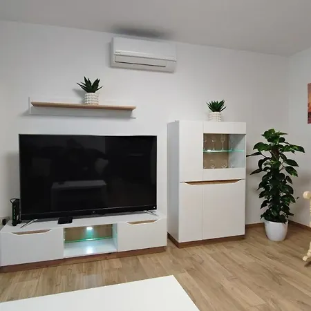 Vista Apartment *