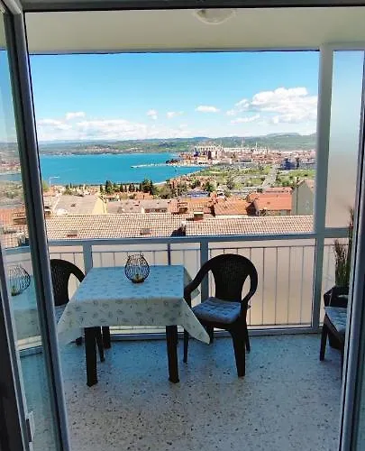 Vista Διαμέρισμα *